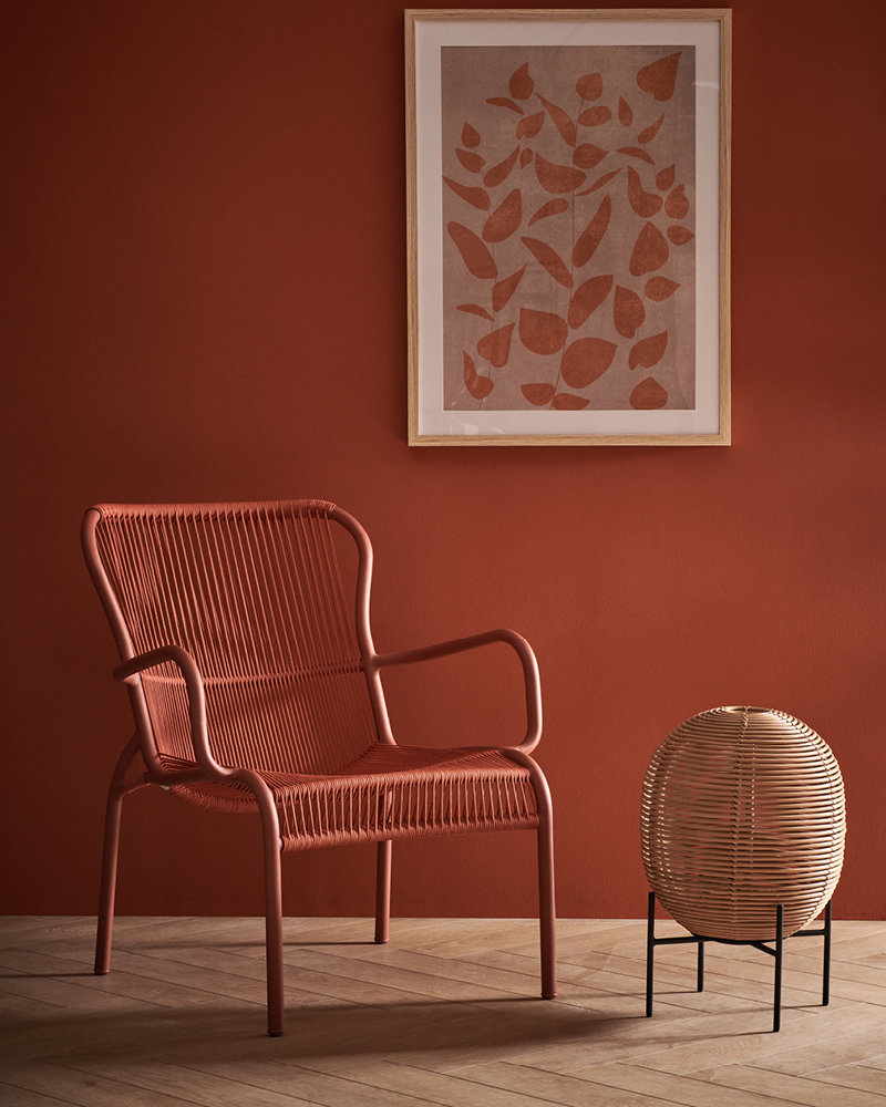 Loop lounge chair